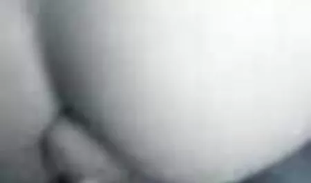 يه مرد با جوراب لینک کانال شهوانی روي سرش ، يه دختر.